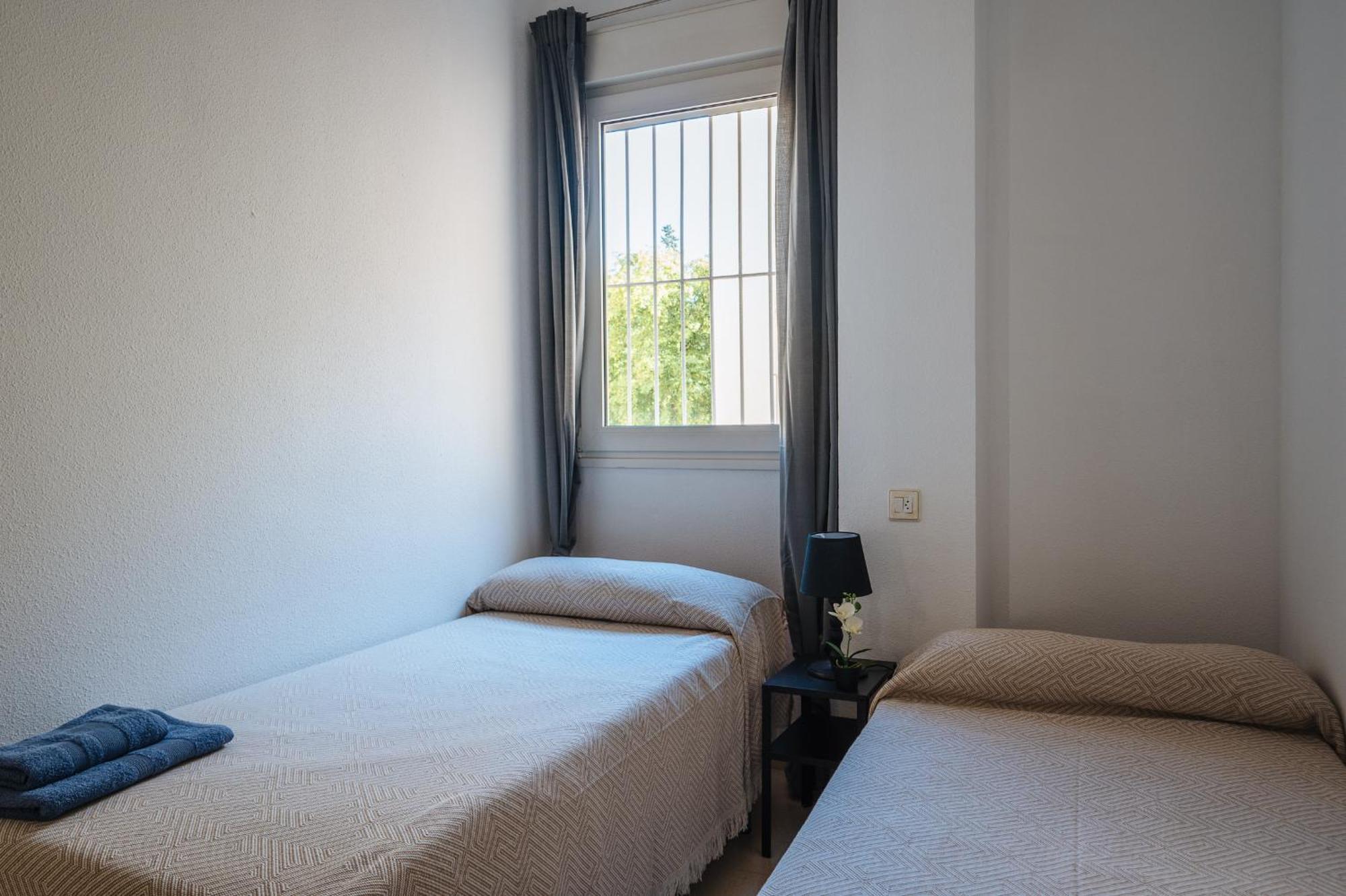 Piso Familiar Virgen Del Rocio Apartment เซบีญา ภายนอก รูปภาพ