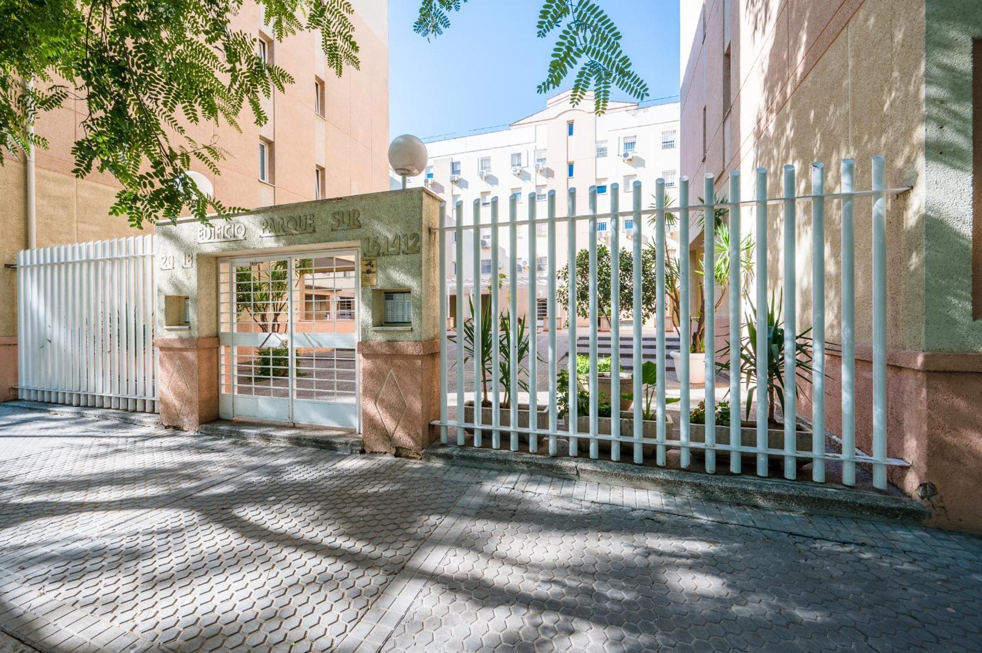 Piso Familiar Virgen Del Rocio Apartment เซบีญา ภายนอก รูปภาพ