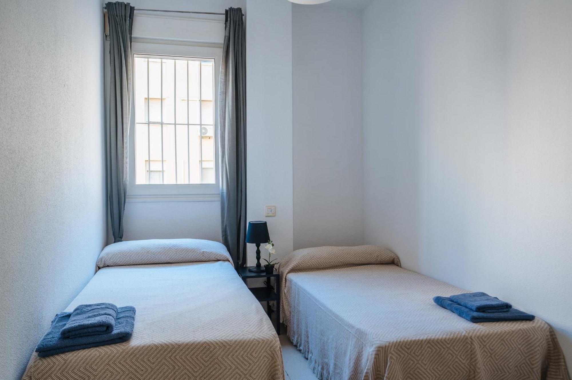 Piso Familiar Virgen Del Rocio Apartment เซบีญา ภายนอก รูปภาพ